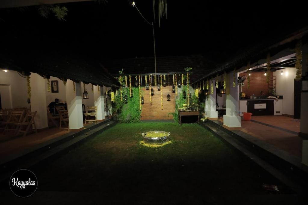 Kayyalas Courtyard Thrissur Exterior photo
