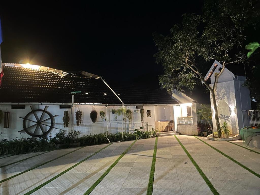Kayyalas Courtyard Thrissur Exterior photo